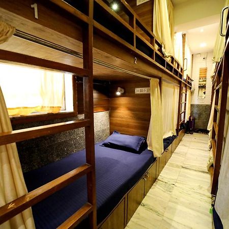 Maple Social Hubz-Hostel Mumbai Eksteriør bilde