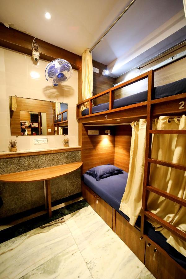 Maple Social Hubz-Hostel Mumbai Eksteriør bilde