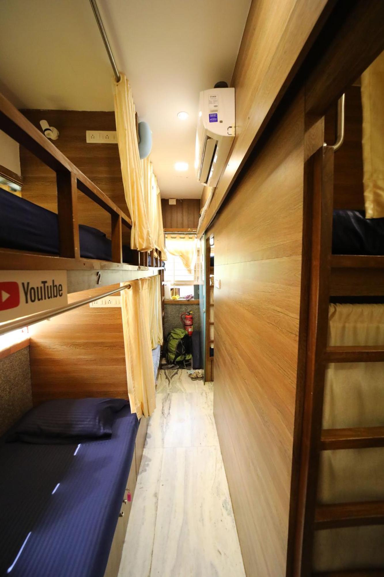 Maple Social Hubz-Hostel Mumbai Eksteriør bilde